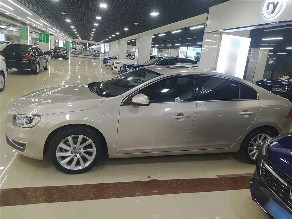 Volvo S60