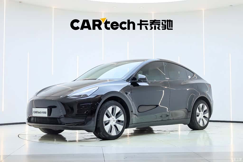 Model Y, 2023 1