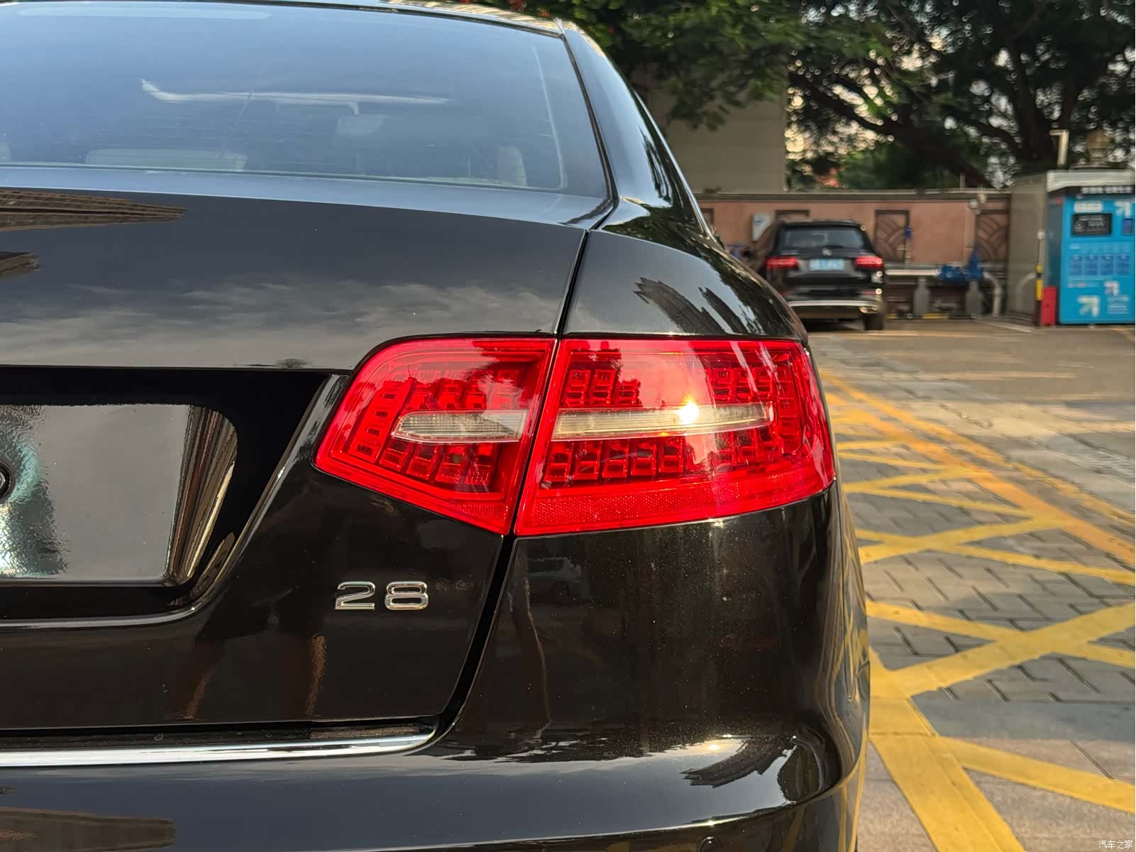 Audi A6L, 2010 14