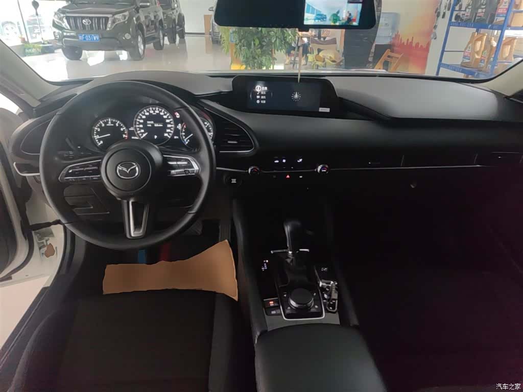 Mazda Mazda3, 2025 10