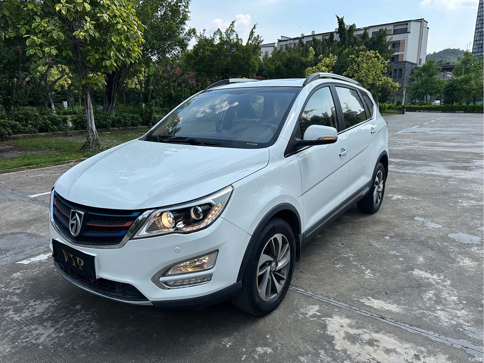 Wuling 560, 2017 1