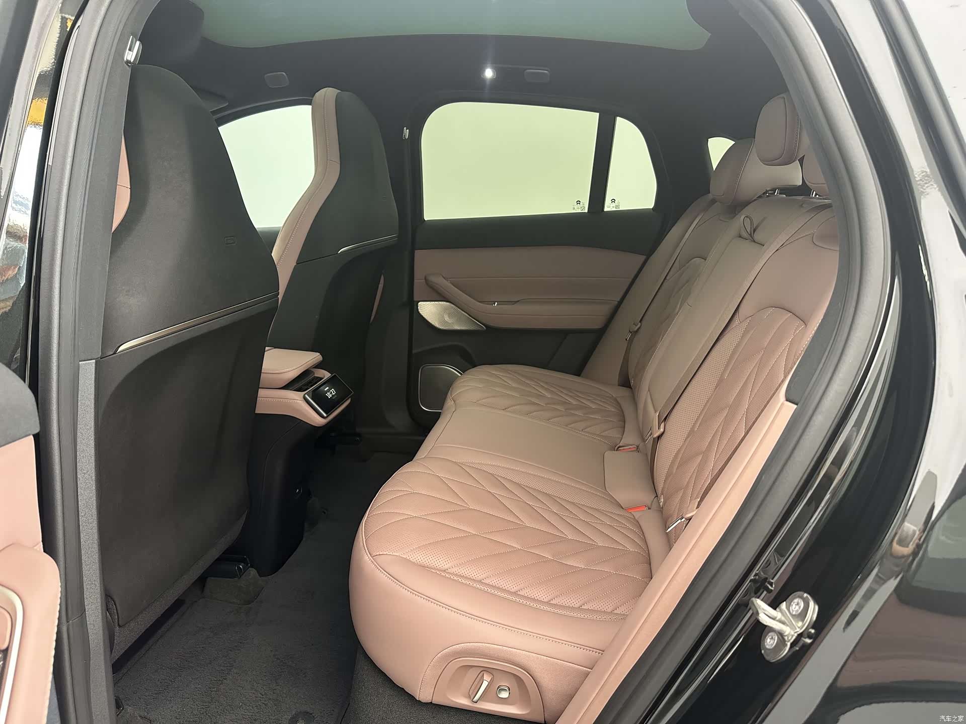NIO EC6, 2025 13