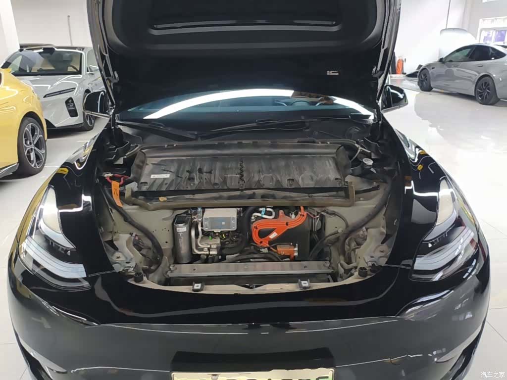 Model Y, 2023 16