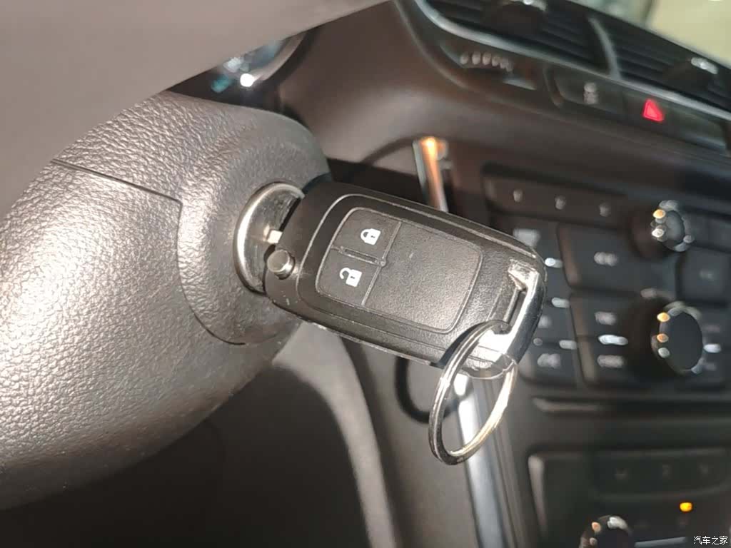 Buick Encore, 2015 9