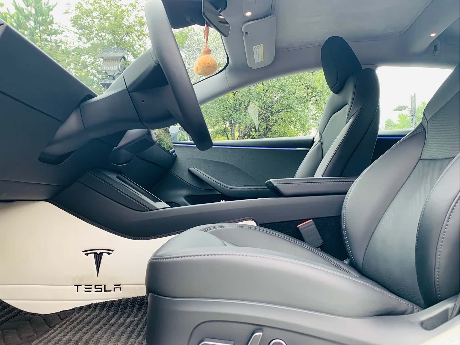 Tesla Model 3, 2024 12