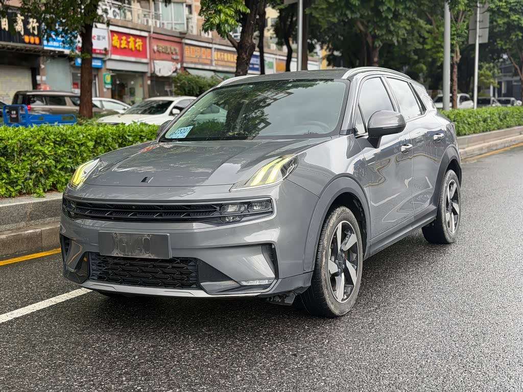 Lynk & Co 06 EM-P