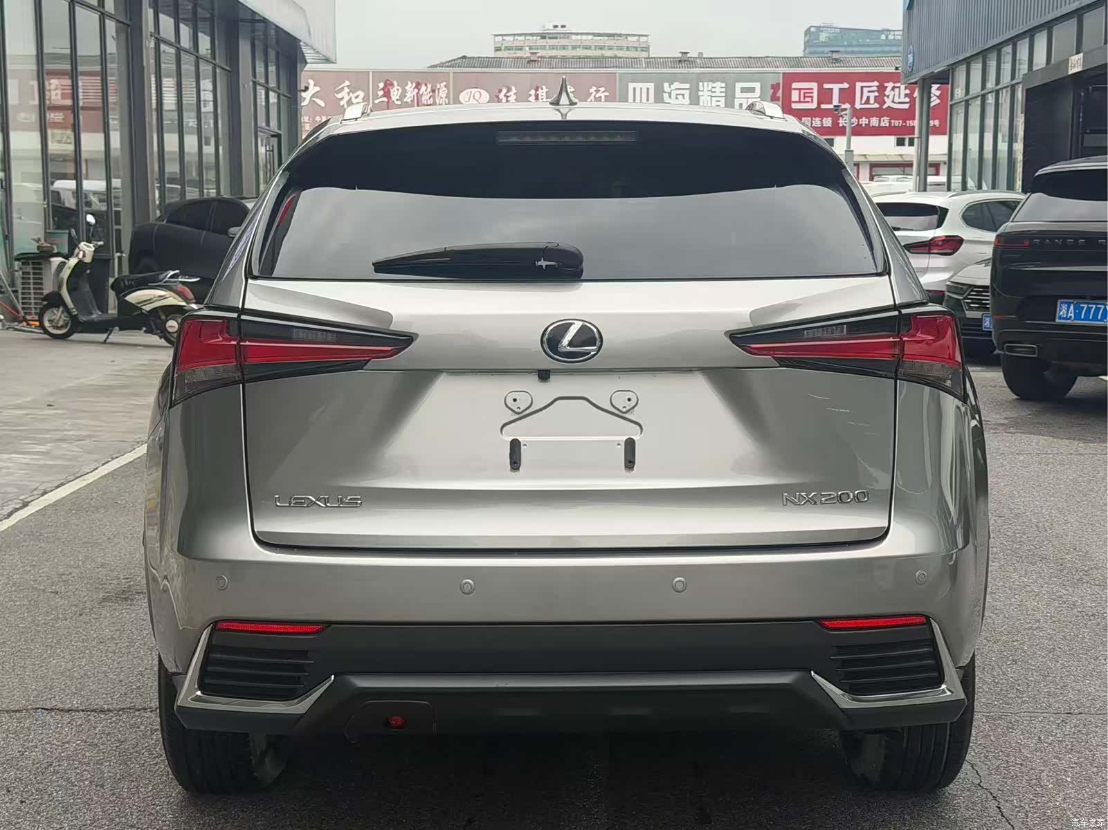 Lexus NX, 2020 11