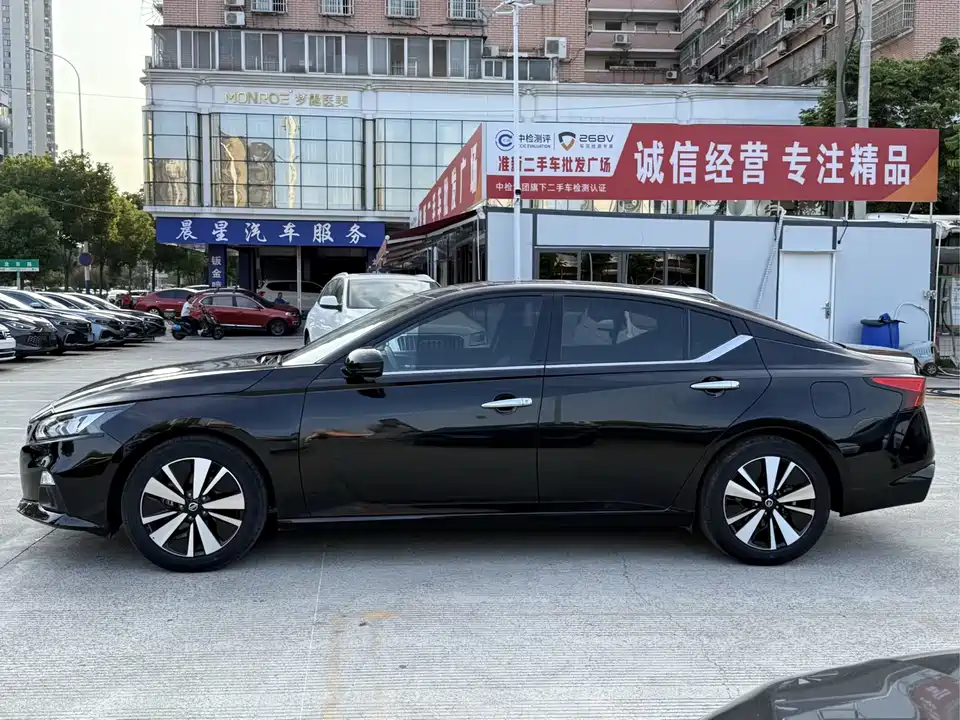 Nissan Teana