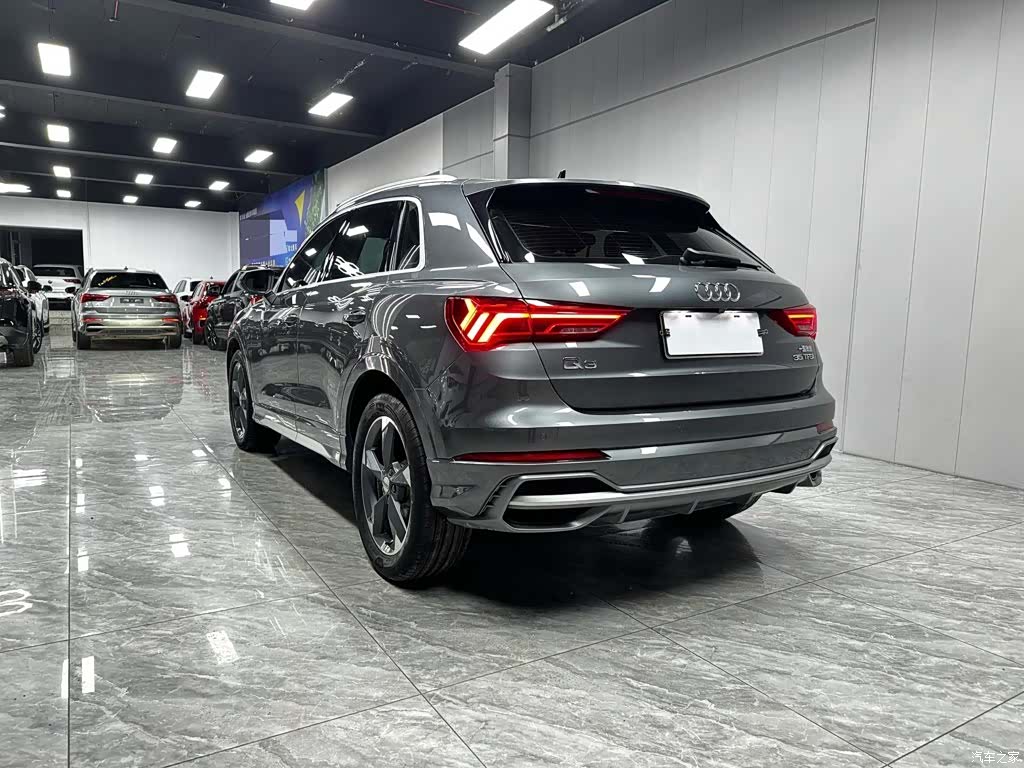 Audi Q3, 2022 4