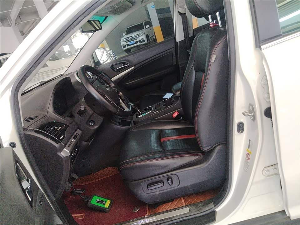 BYD S7