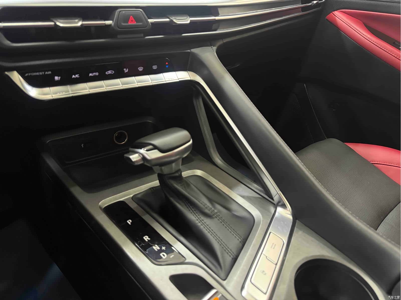 Changan CS35, 2022 13
