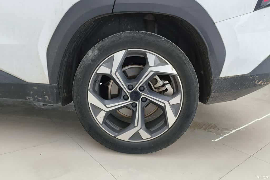 Geely Boyue, 2023 6