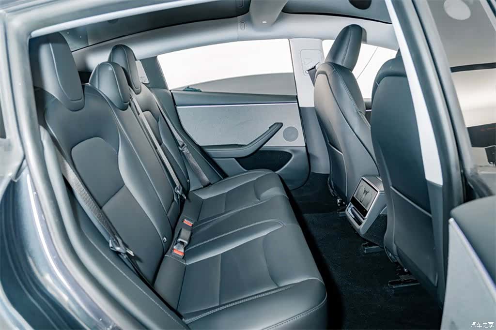 Tesla Model 3, 2024 20