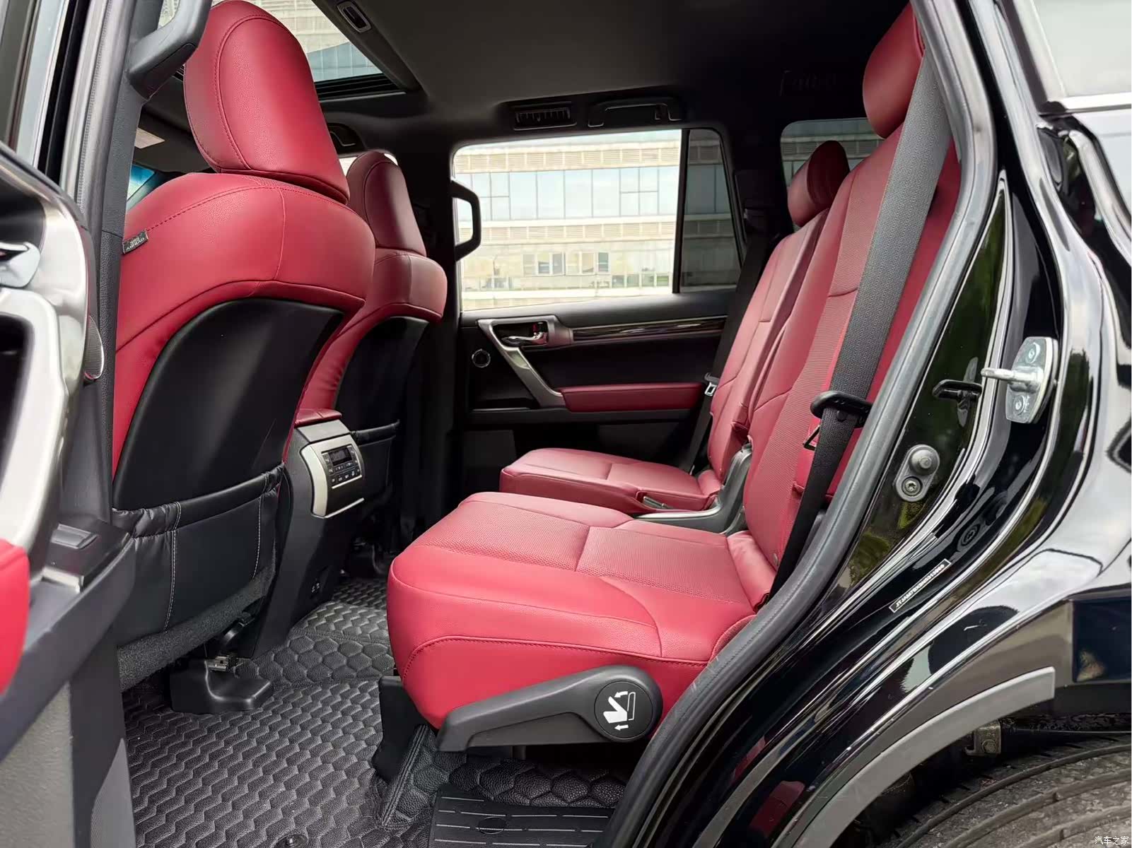 Lexus GX, 2022 16