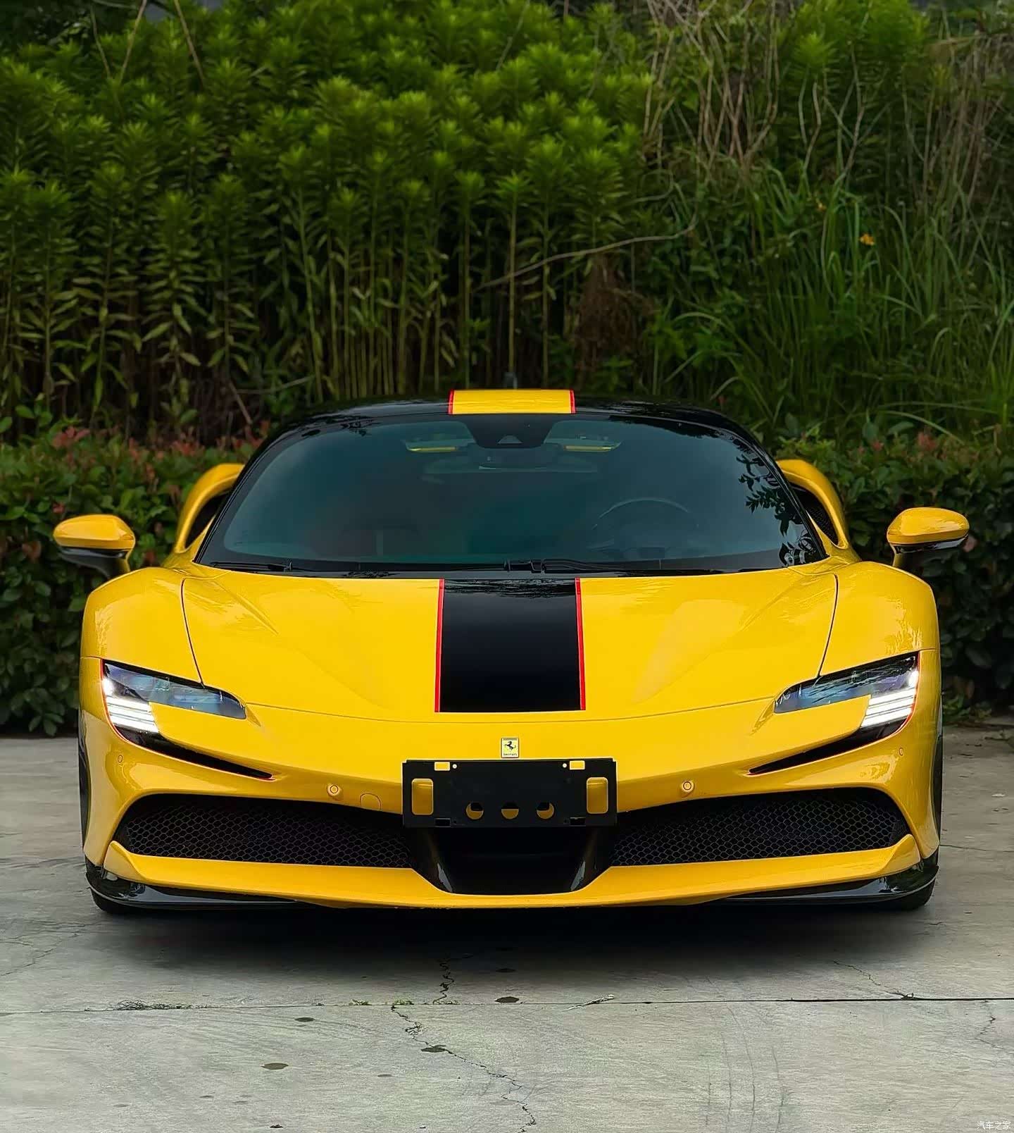 Ferrari SF90, 2022 9