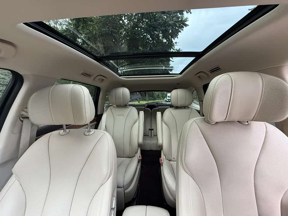 AITO Ask the world M7