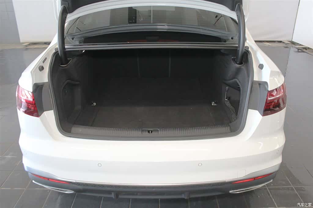 Audi A4L, 2024 7