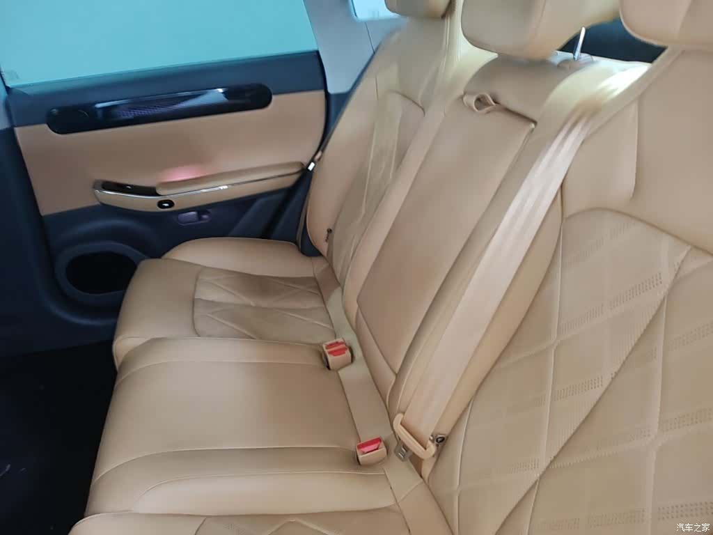 Leapmotor C01, 2024 13