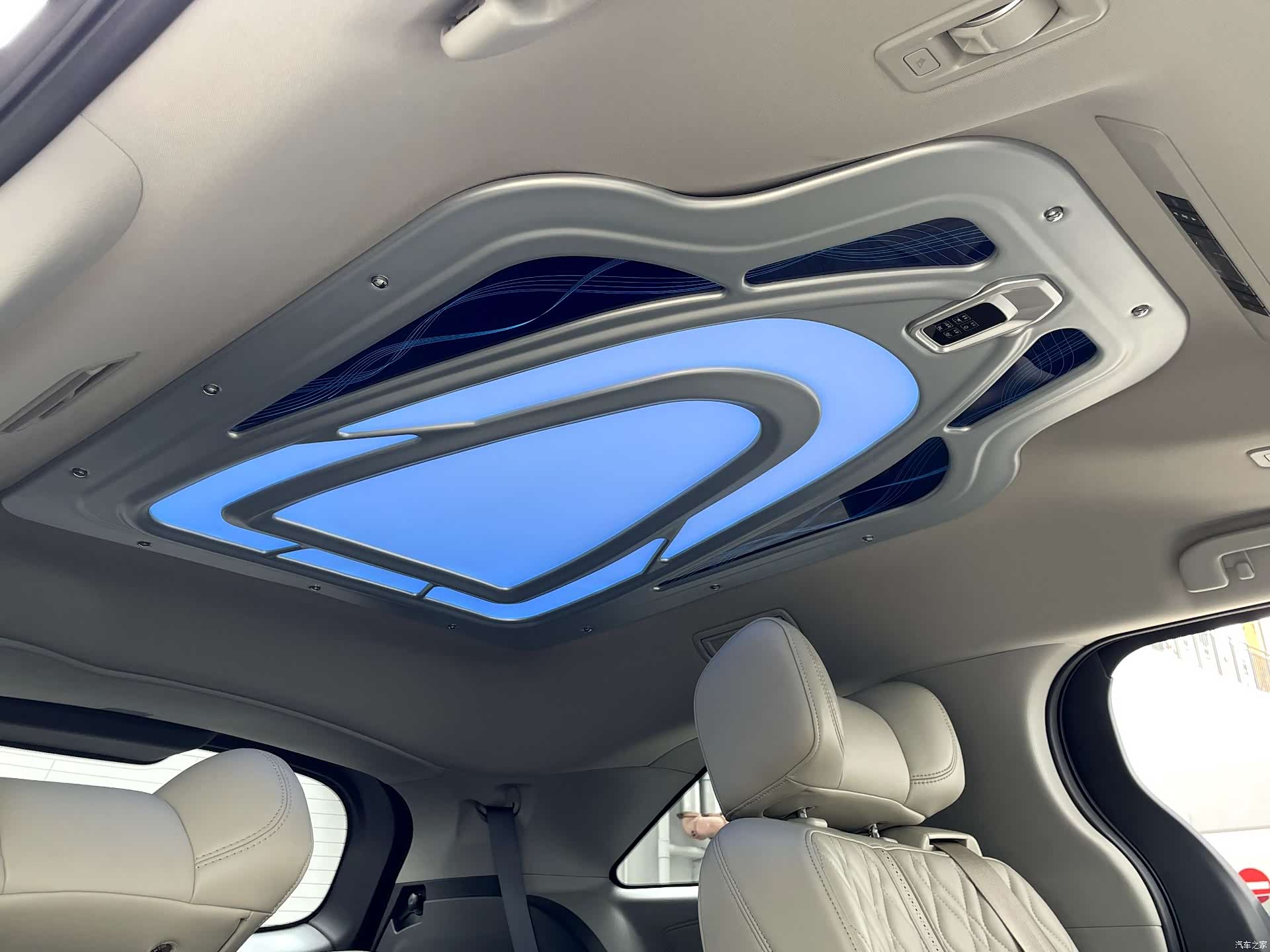 Toyota Sienna, 2026 13