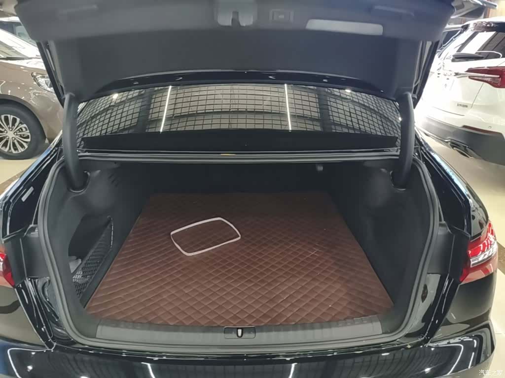 Audi A6L, 2021 15
