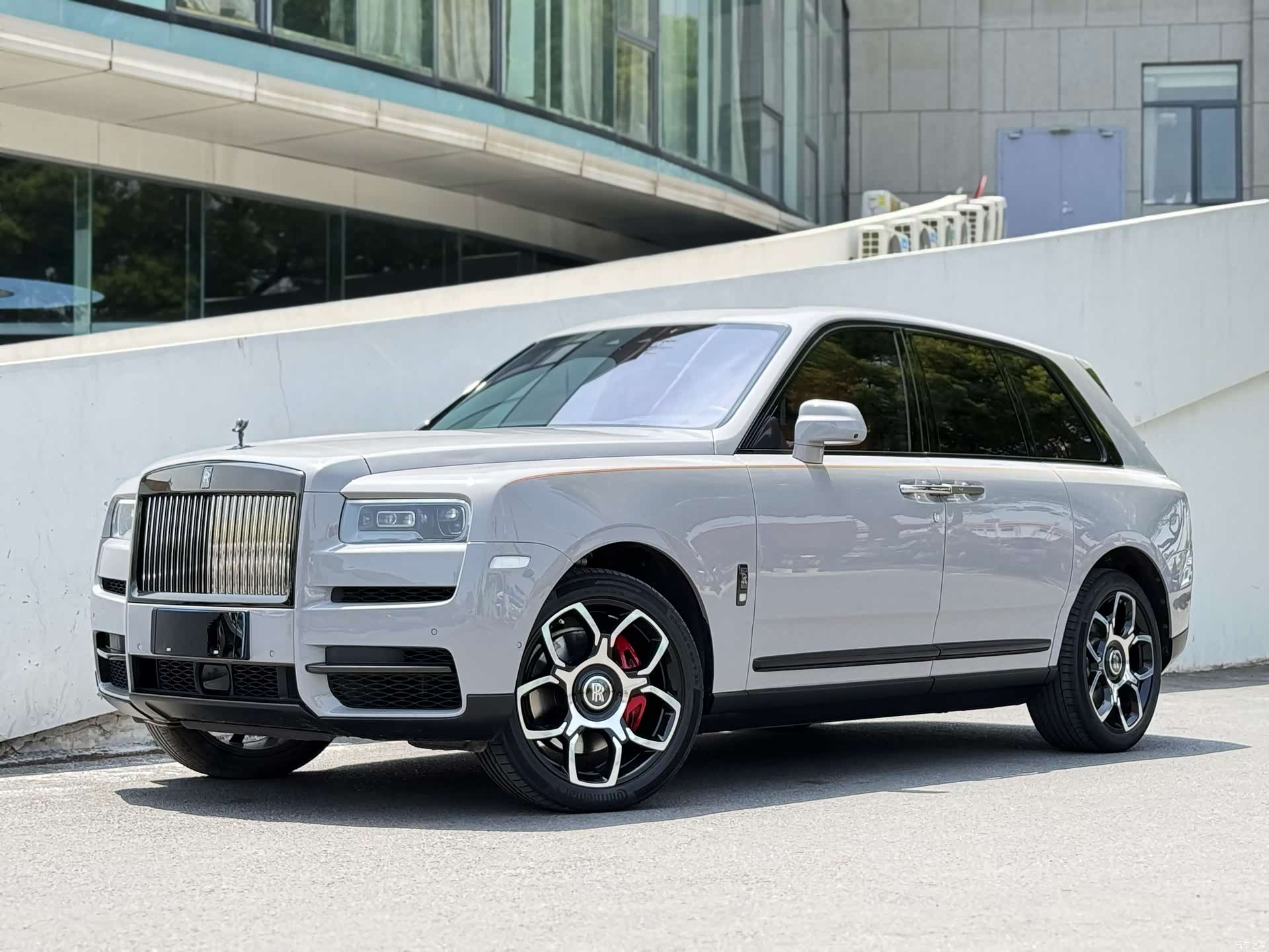 Rolls-Royce Cullinan, 2023 1