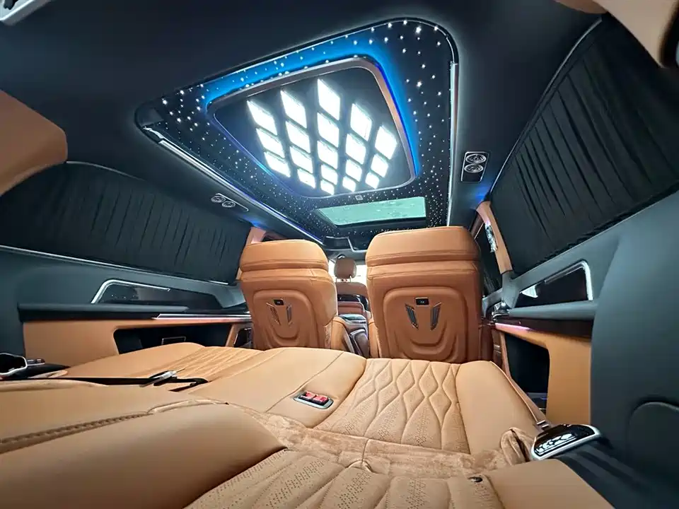 Mercedes-Benz V-class