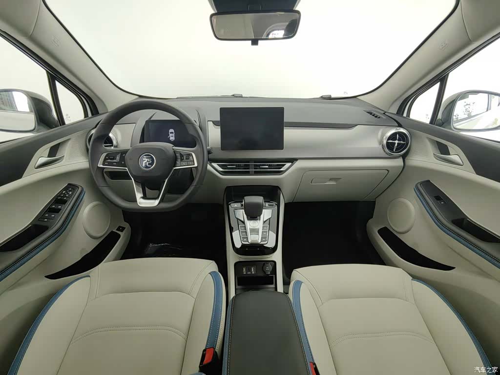 BYD Yuan, 2023 все фото