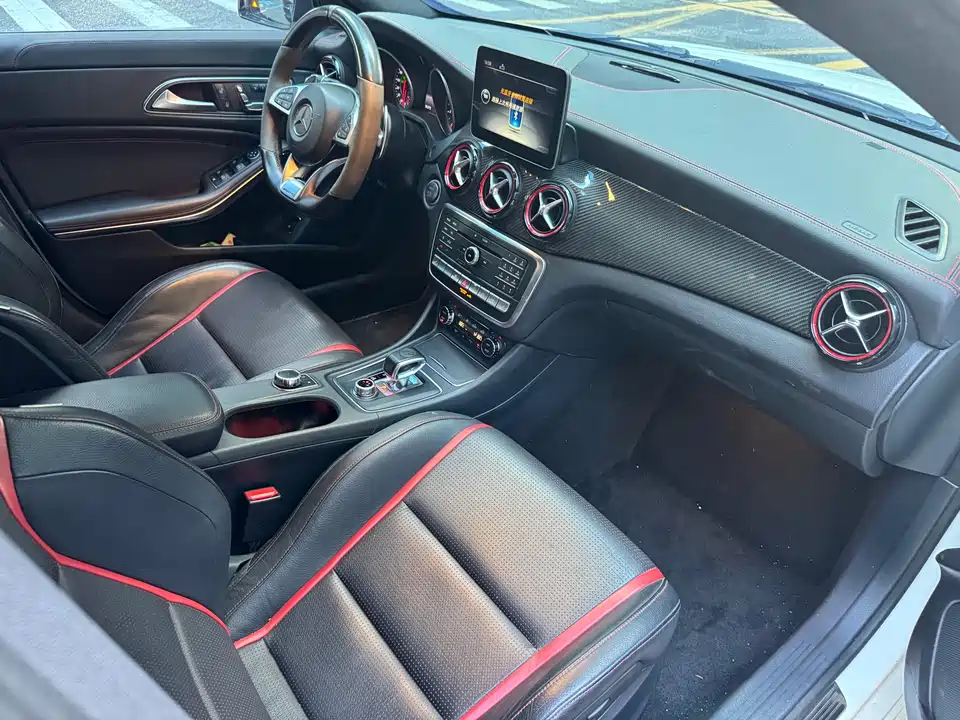 Mercedes-Benz CLA AMG