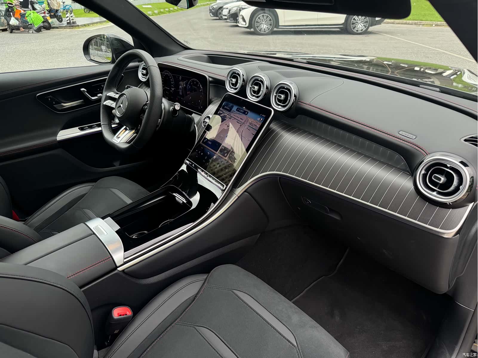 Mercedes-Benz GLC, 2025 13