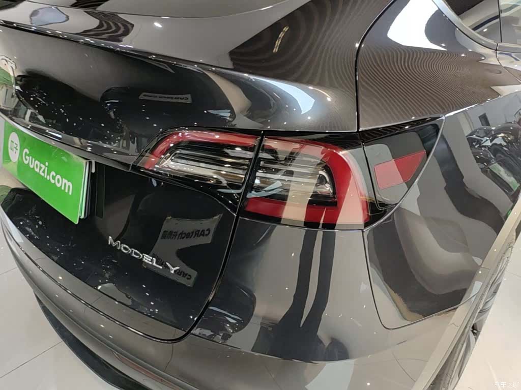 Tesla Model Y, 2024 8