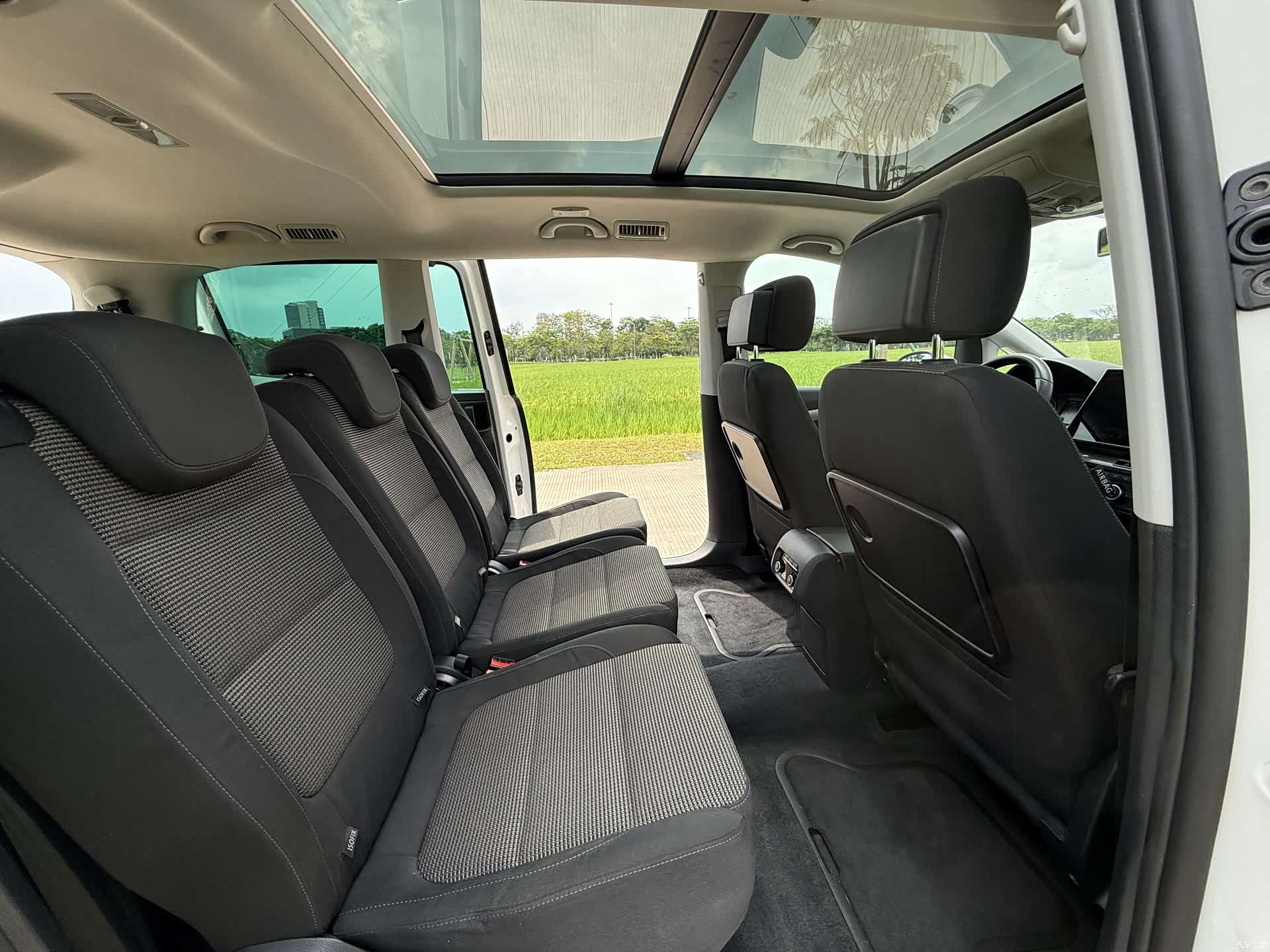 Volkswagen Xia, 2014 12