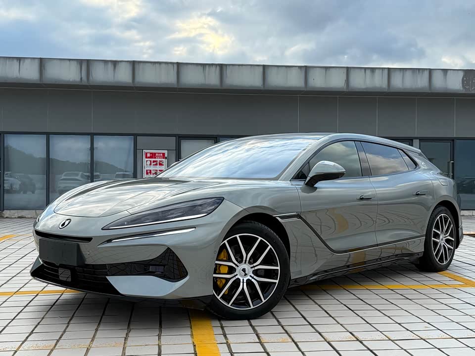 Denza Z9GT Denza Z9GT