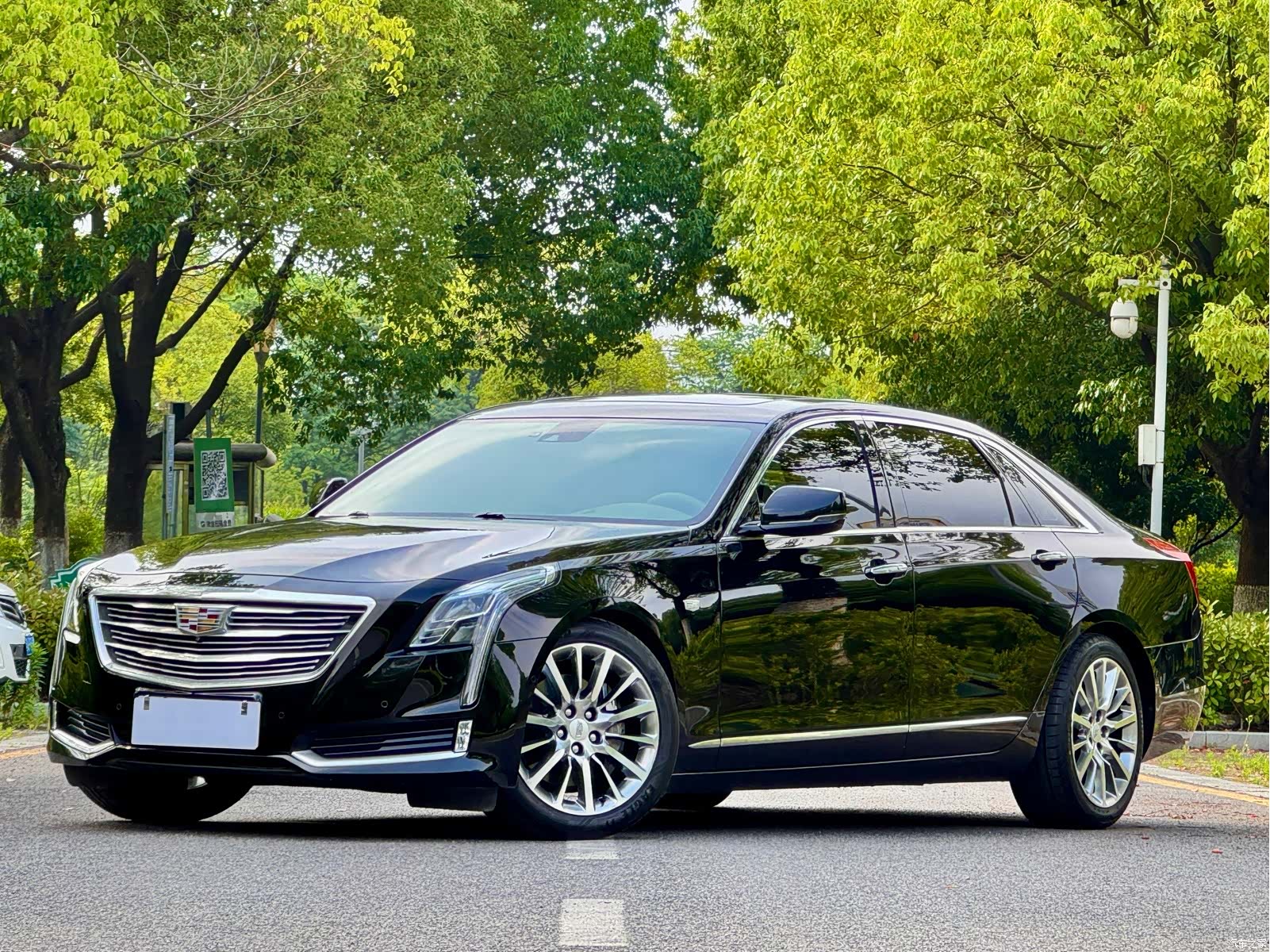 Cadillac CT6, 2017 1