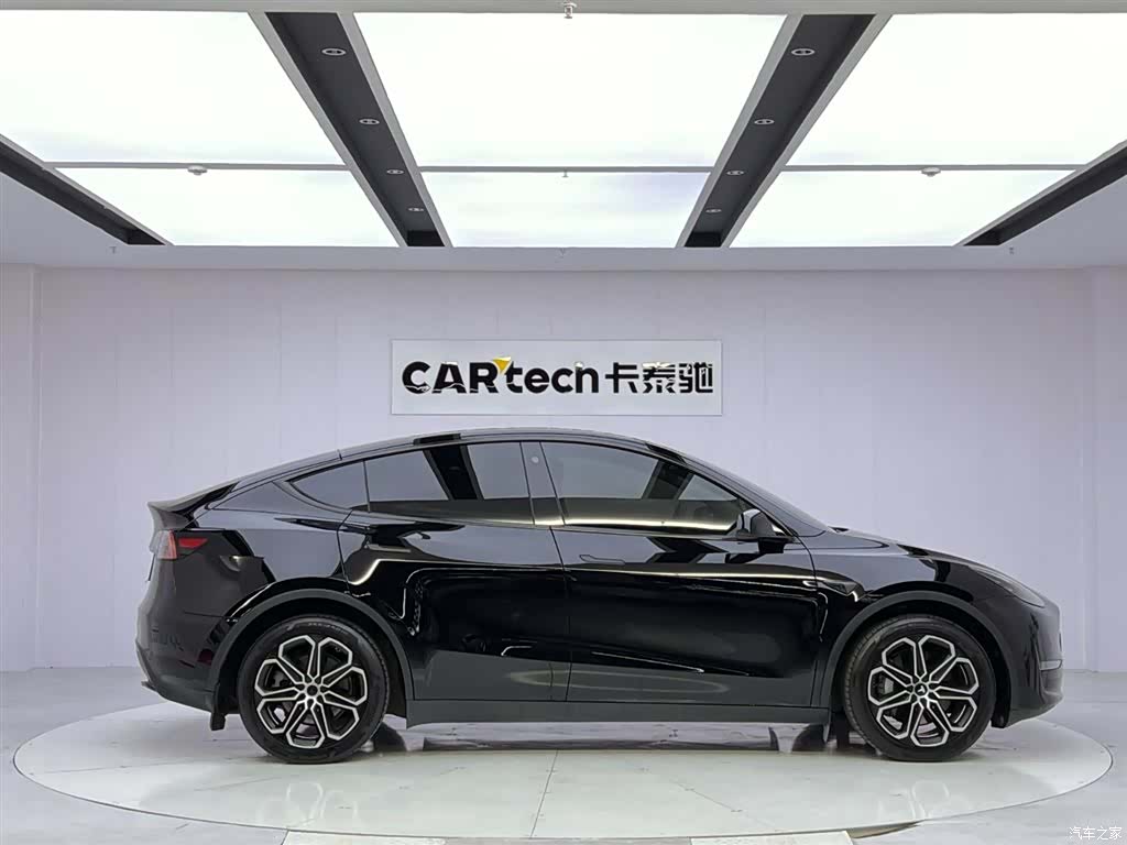 Tesla Model Y, 2022 6