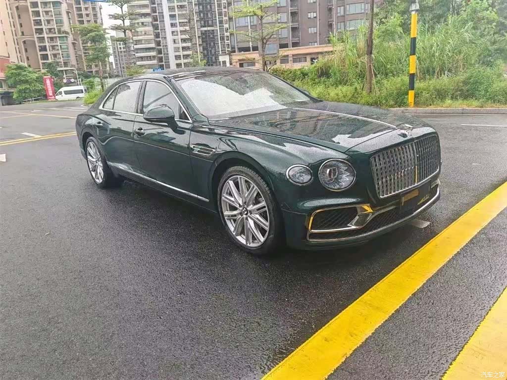 Bentley Flying Spur, 2023 2