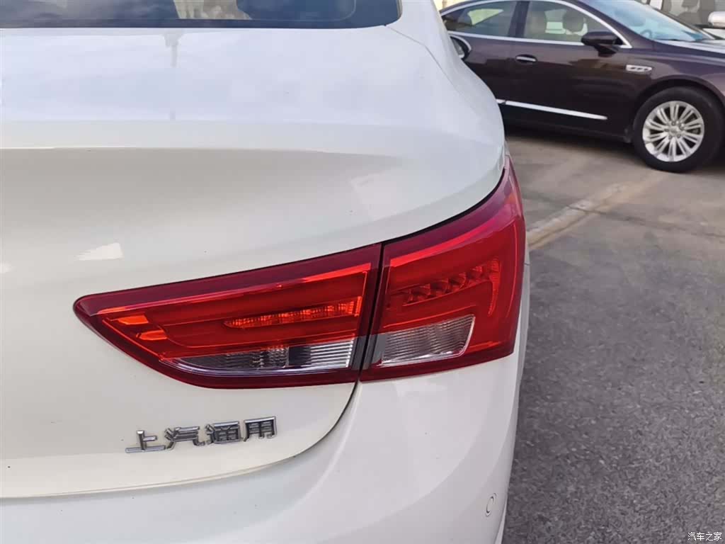 Buick Verano, 2019 8