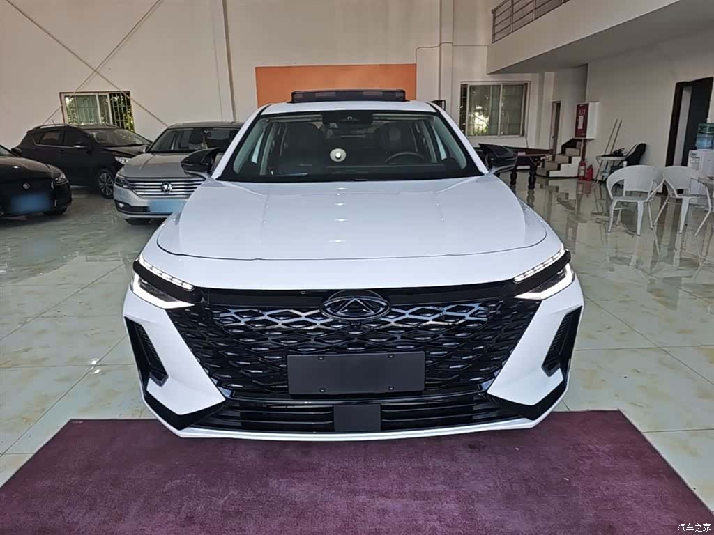 Chery Arrizo 8, 2025 3