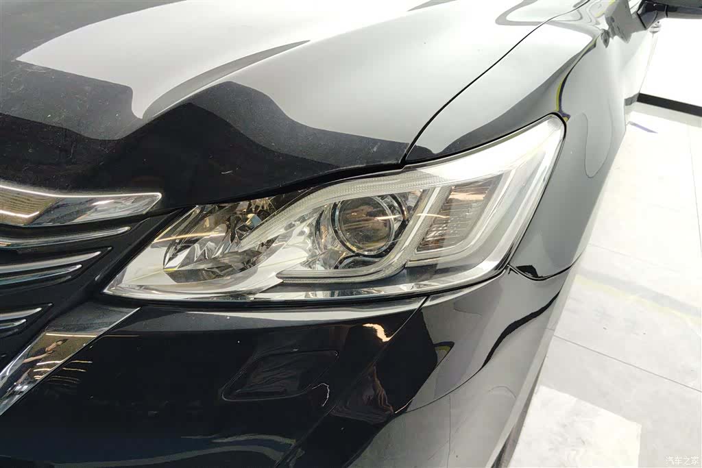 Toyota Crown, 2016 все фото