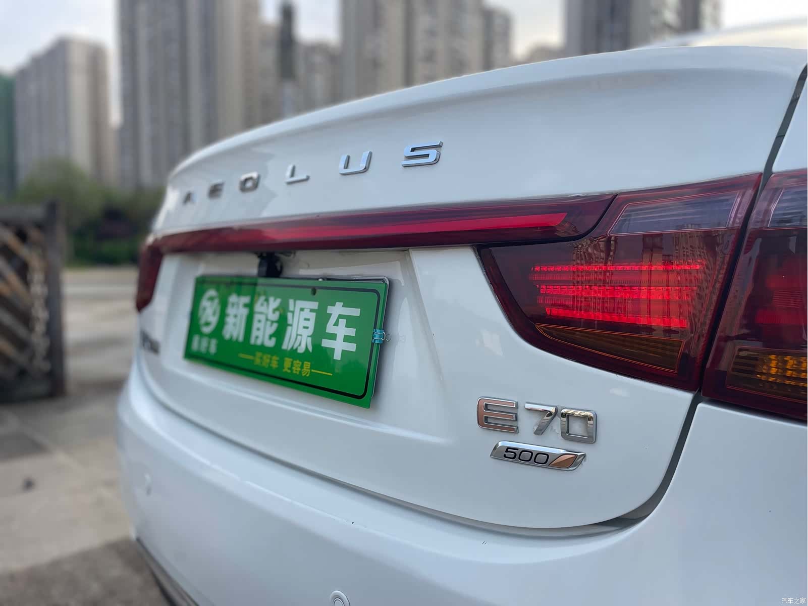 DongFeng E70, 2021 15