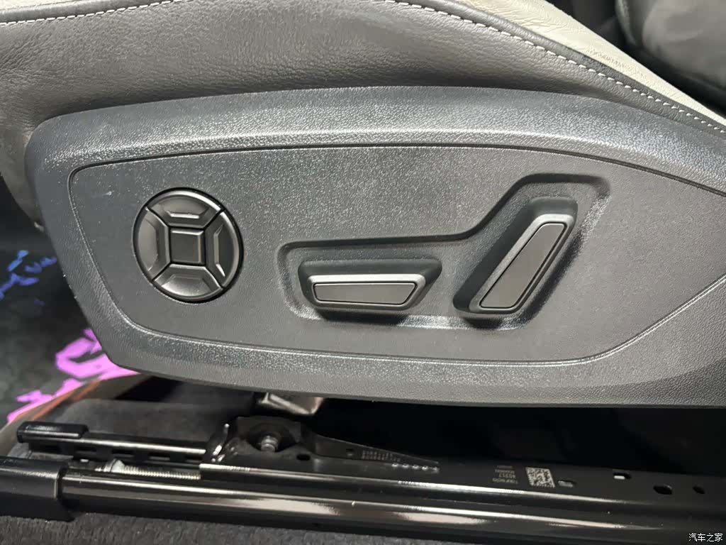 Audi Q3, 2023 12
