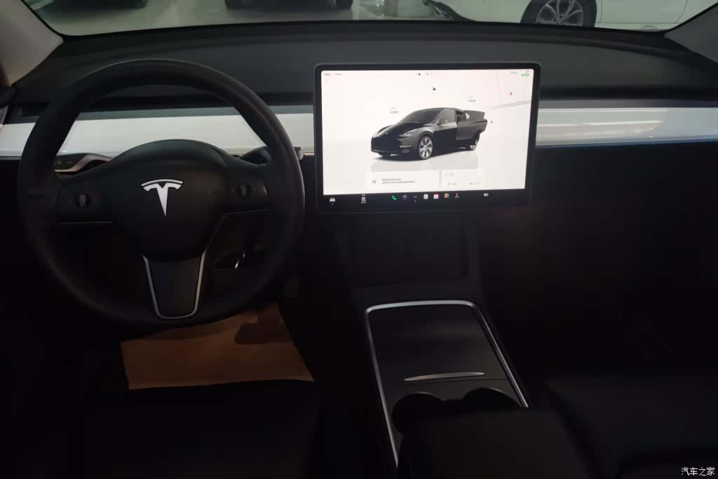Tesla Model Y, 2023 12