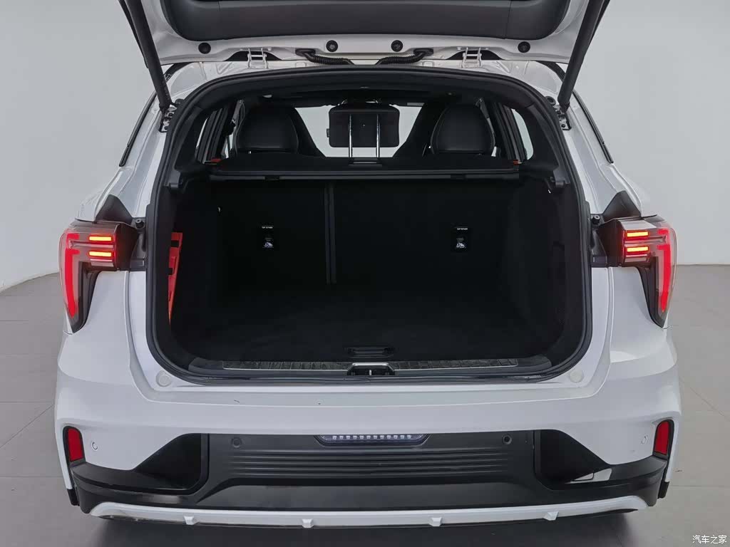 Lynk & Co 01, 2023 16