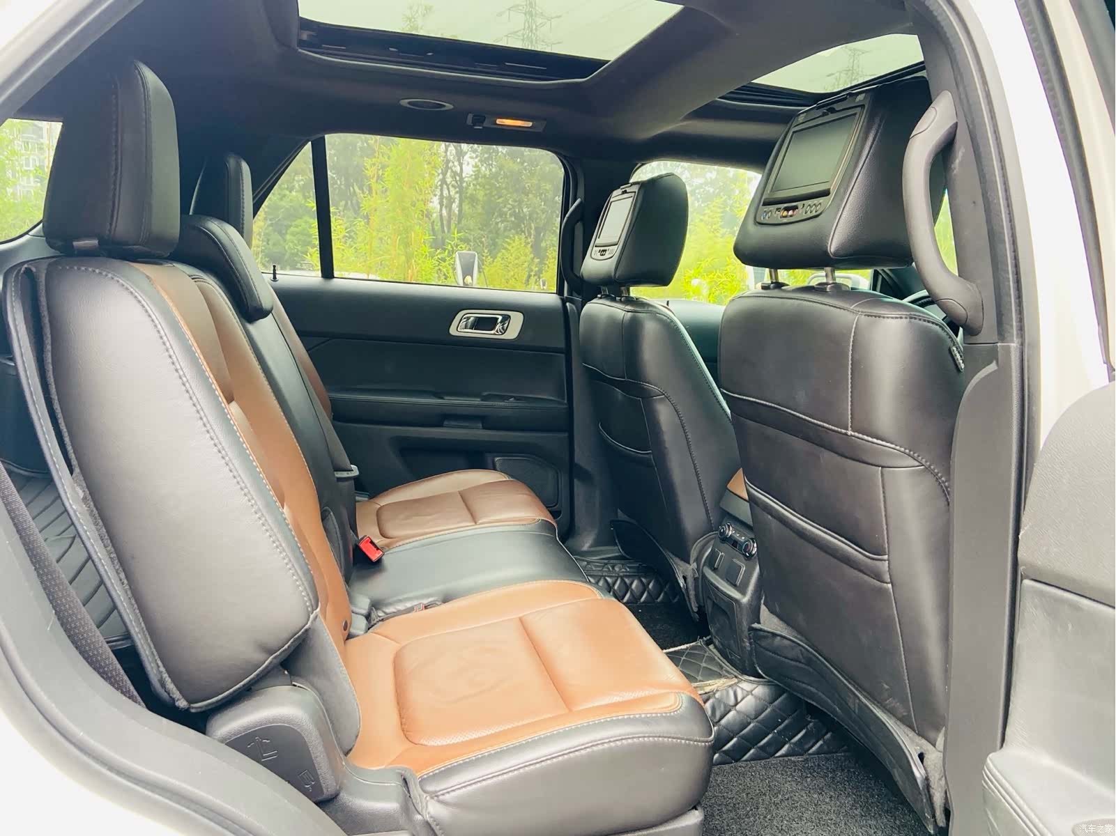 Ford Explorer, 2014 7