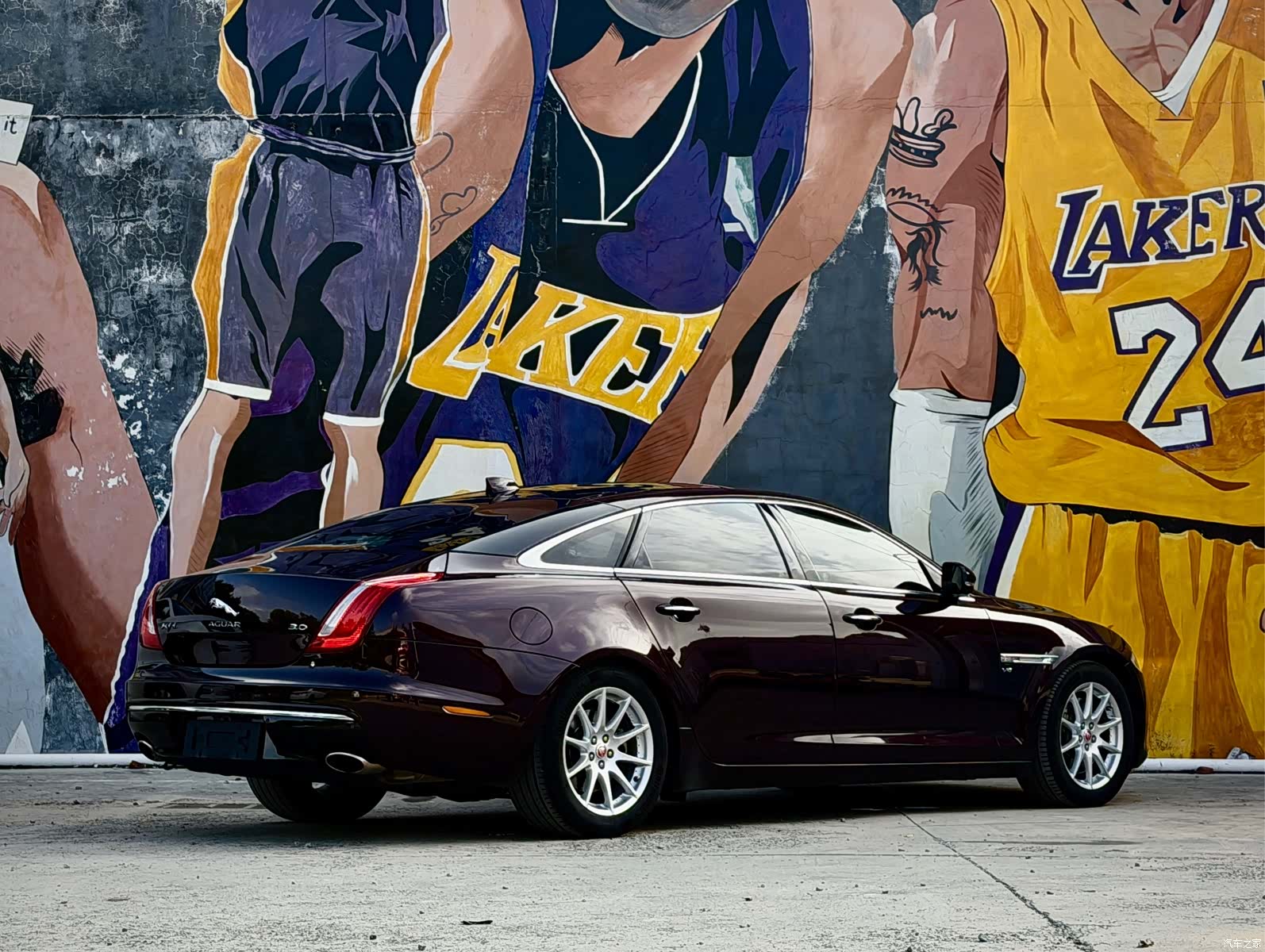 Jaguar XJ, 2017 4