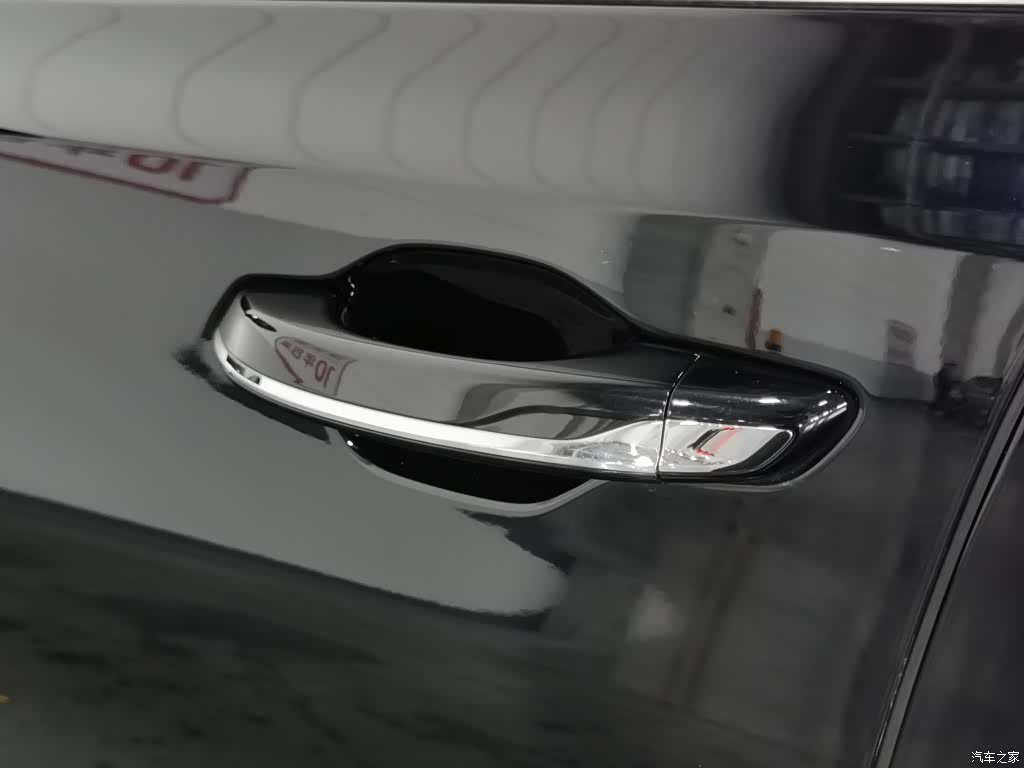 Hongqi H5, 2022 18