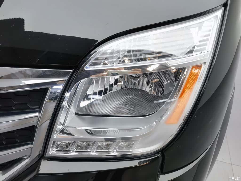 Maxus V80, 2022 7