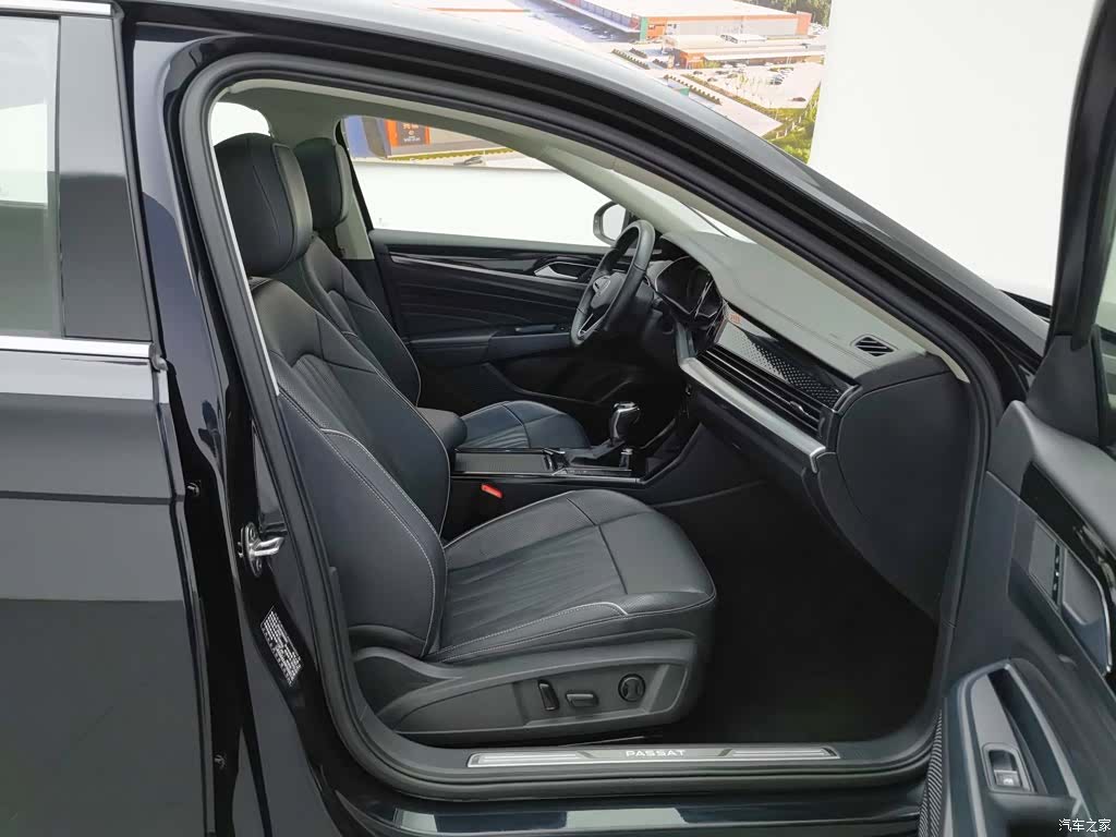 Volkswagen Passat, 2023 23