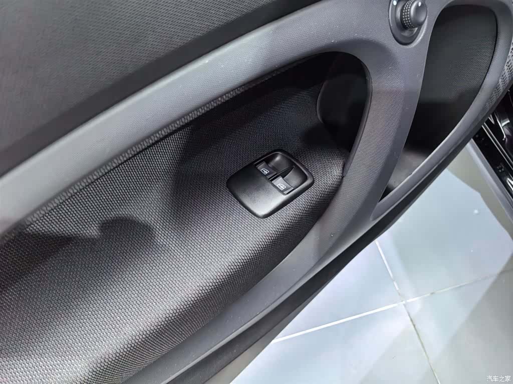 Smart Fortwo, 2019 15
