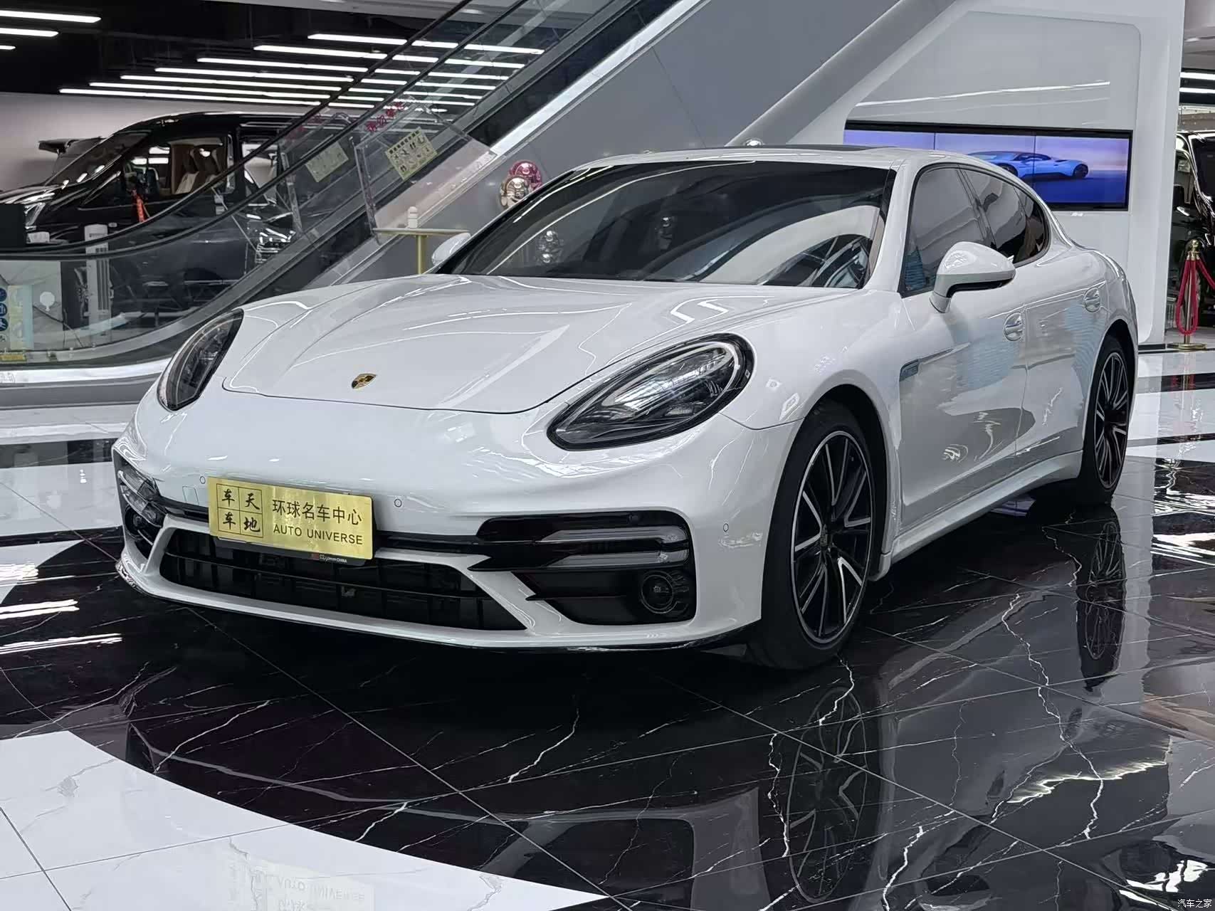 Porsche Panamera, 2015 1