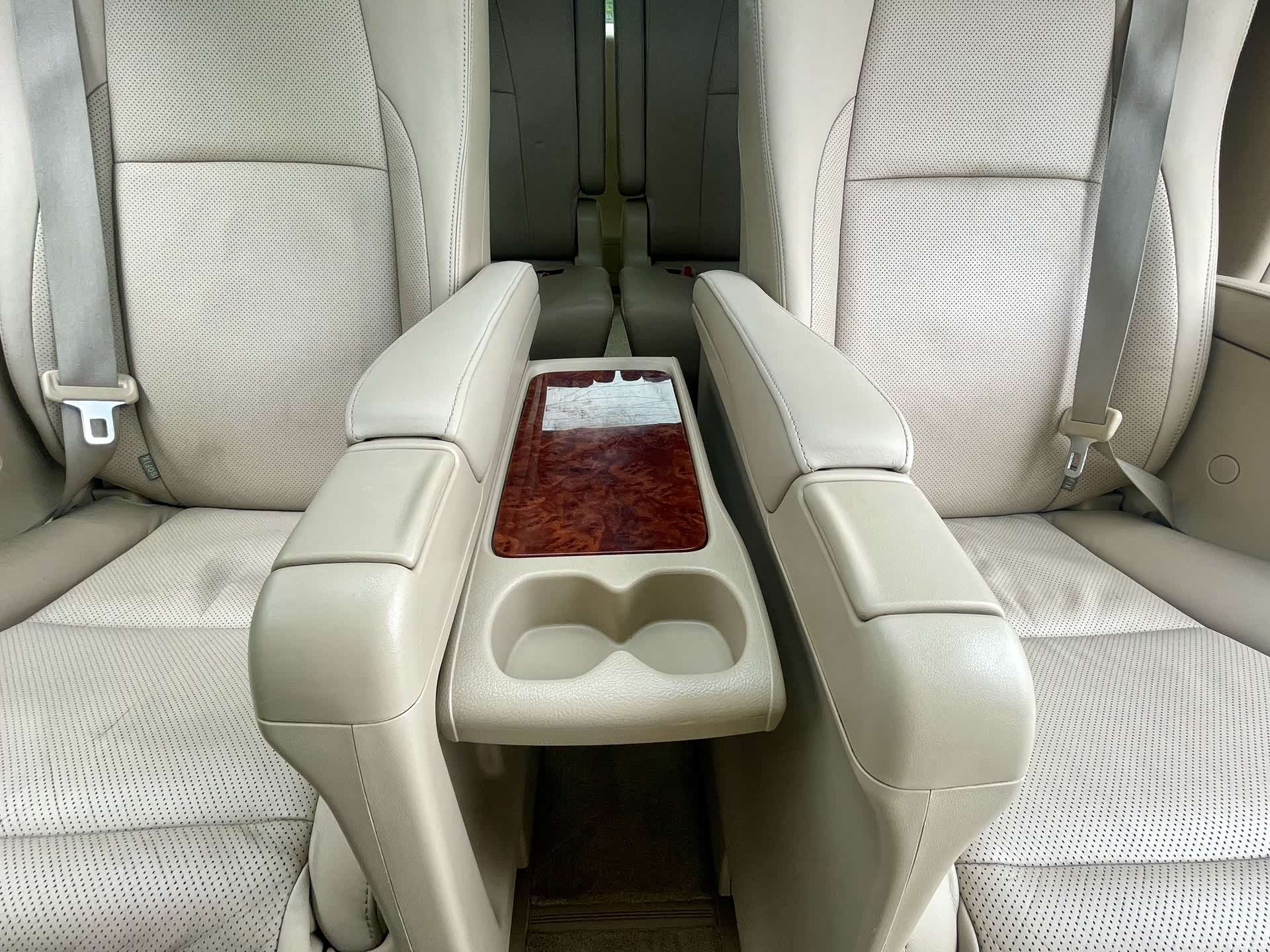 Toyota Alphard, 2011 17